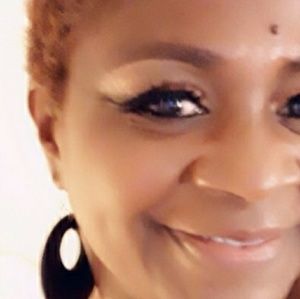 Meet your Posher, Jenine